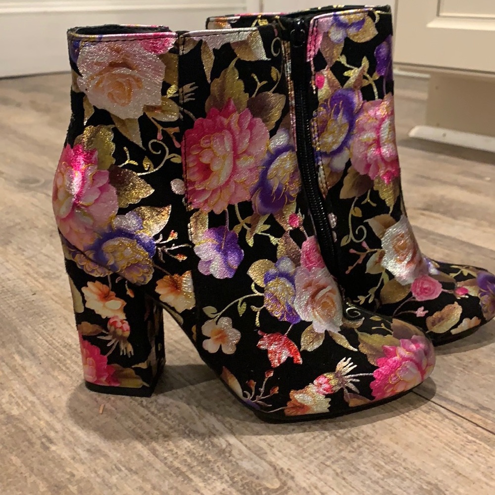 Flowery Booties